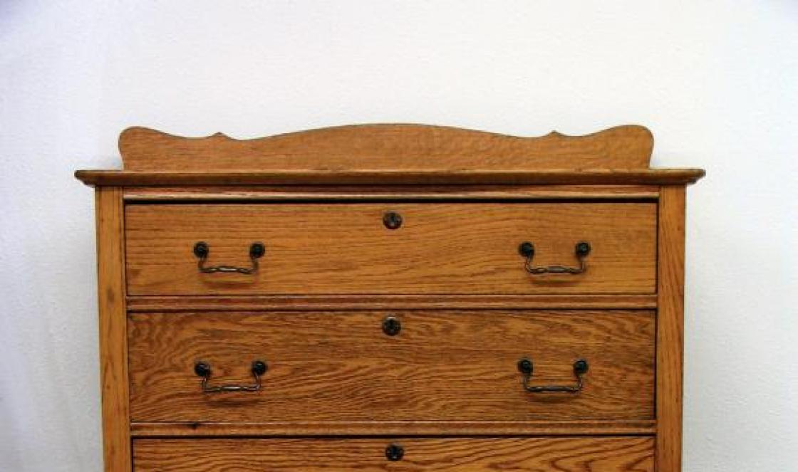 Lak na dřevo - vyberte si z moderního sortimentu Dobrý lak na dřevěný nábytek