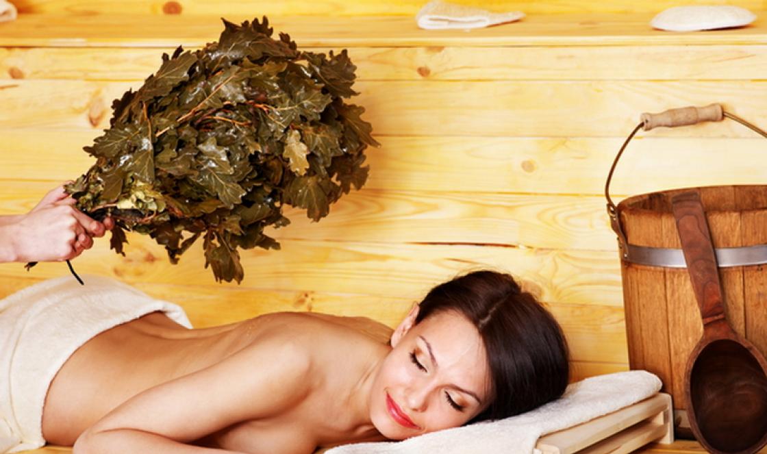 Masáž v saune: pretiahnutie zahriatych svalov Masážne služby v saunách a parných kúpeľoch