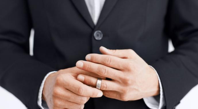 Známky: proč ztratit snubní prsten