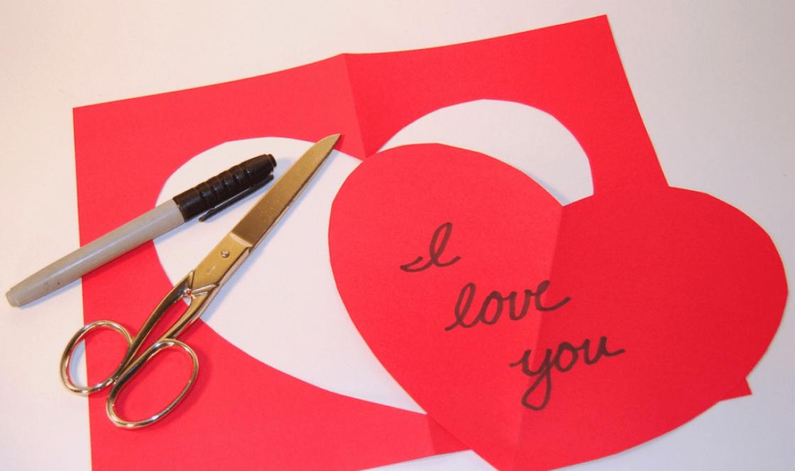 DIY цаасан зүрх: Валентин хийх хамгийн хялбар арга