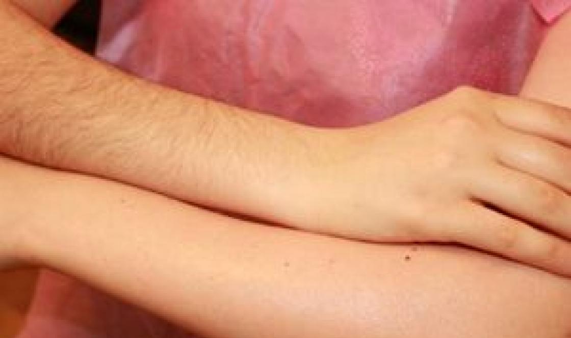 Ways to lighten hair on your arms How to burn or lighten hair on your arms
