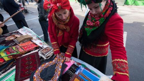 Η ανοιξιάτικη γιορτή Navruz Bayram γιορτάζεται σε όλο τον κόσμο: οι παραδόσεις και τα έθιμά της είναι εκπληκτικά Πότε γιορτάζεται το Navruz σε ένα χρόνο;