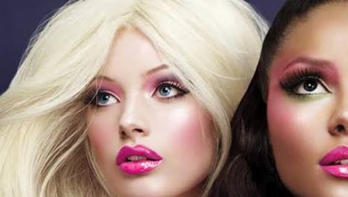 Živá Barbie: Najslávnejšie dievčatá so vzhľadom bábiky 10 slávnych živých bábik