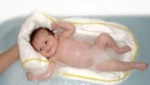 Tobogan za kupanje novorođenčadi Kako kupati dijete na toboganu