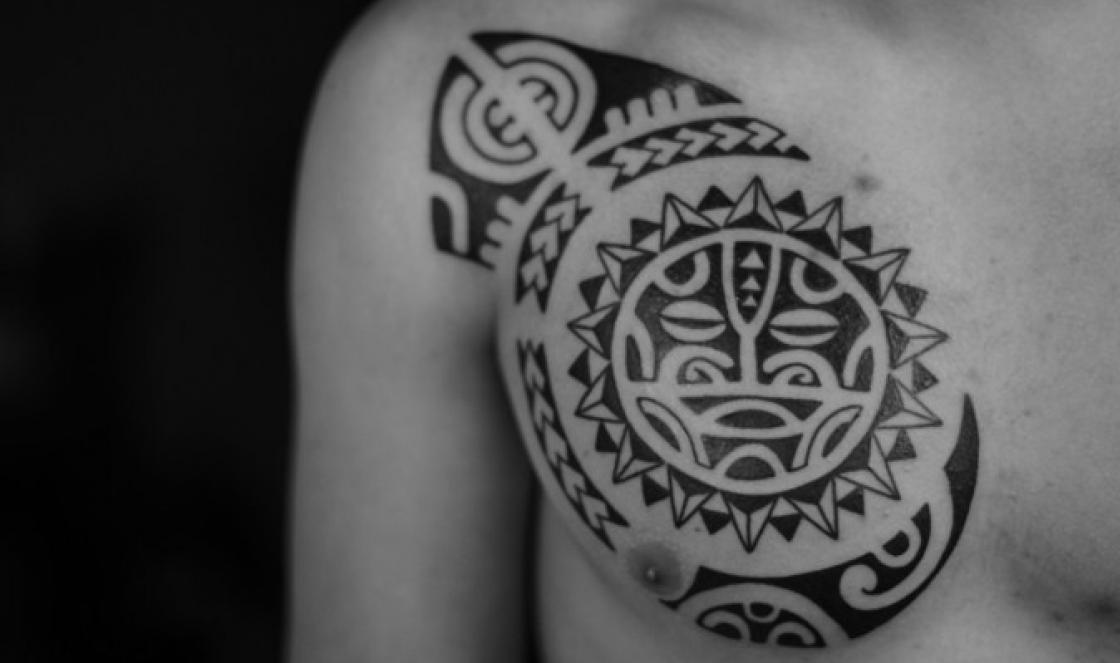 Innebörden av den etniska tatuering Etniska tatueringar skisser och deras betydelse
