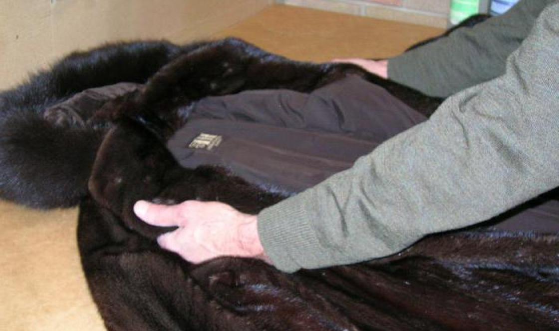 Πώς να επισκευάσετε μόνοι σας ένα γούνινο παλτό από φυσική γούνα;