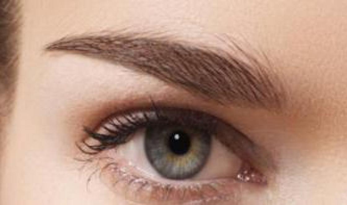 Eyebrow tattooing at home: tips to help avoid annoying mistakes